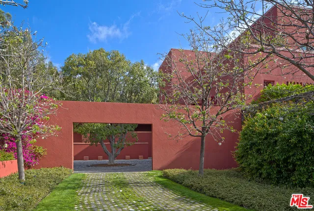 $47,000,000 | 470 Layton Way, Los Angeles, CA 90049