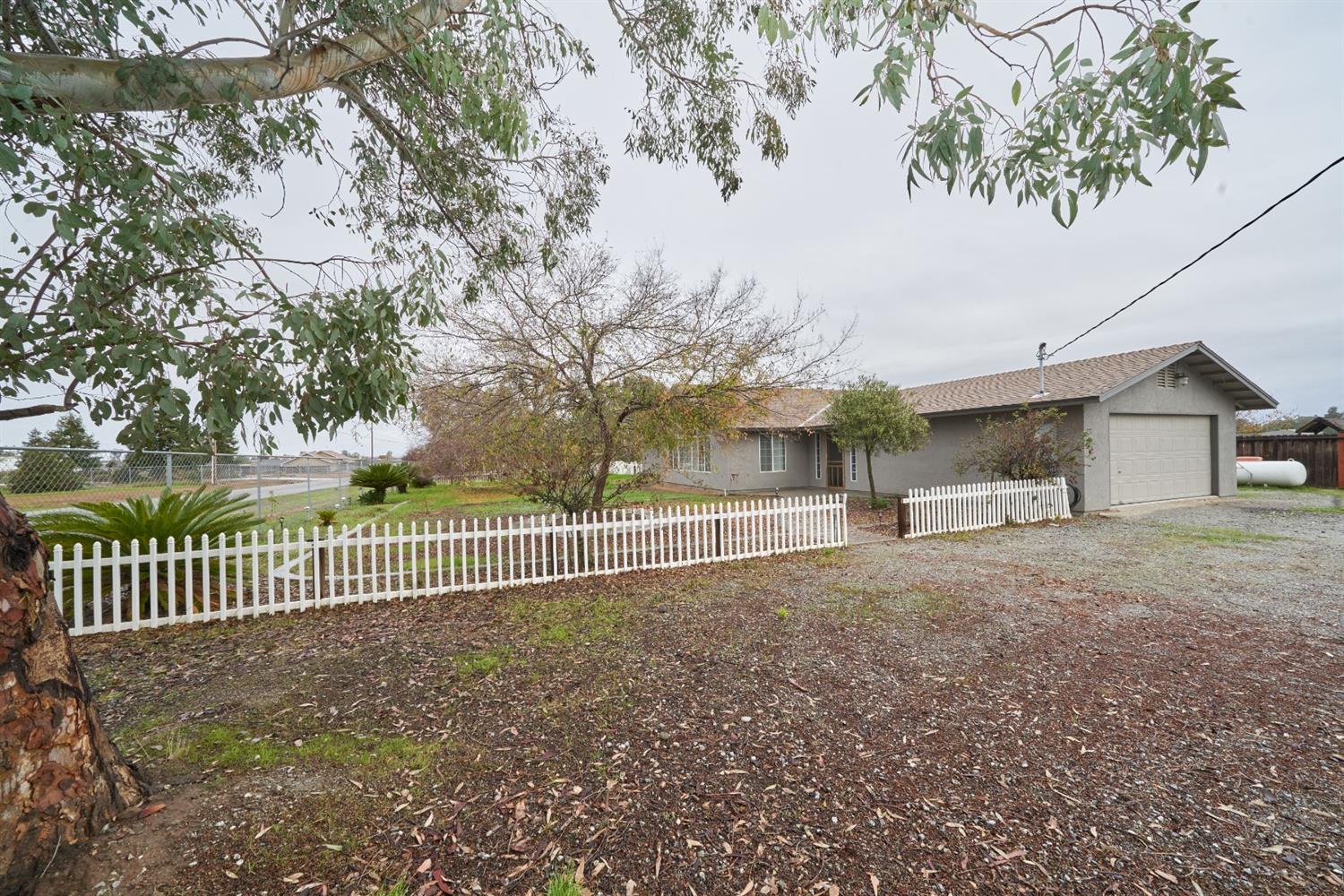 20229 Del Mar Road Madera, CA 93638 - Photo 2 of 23 Gallery Image 2