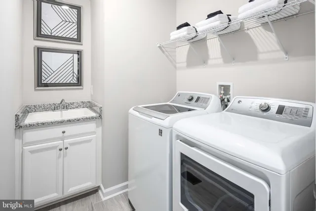 $569,990 | 43791 Metro Terrace, Ashburn, VA 20147