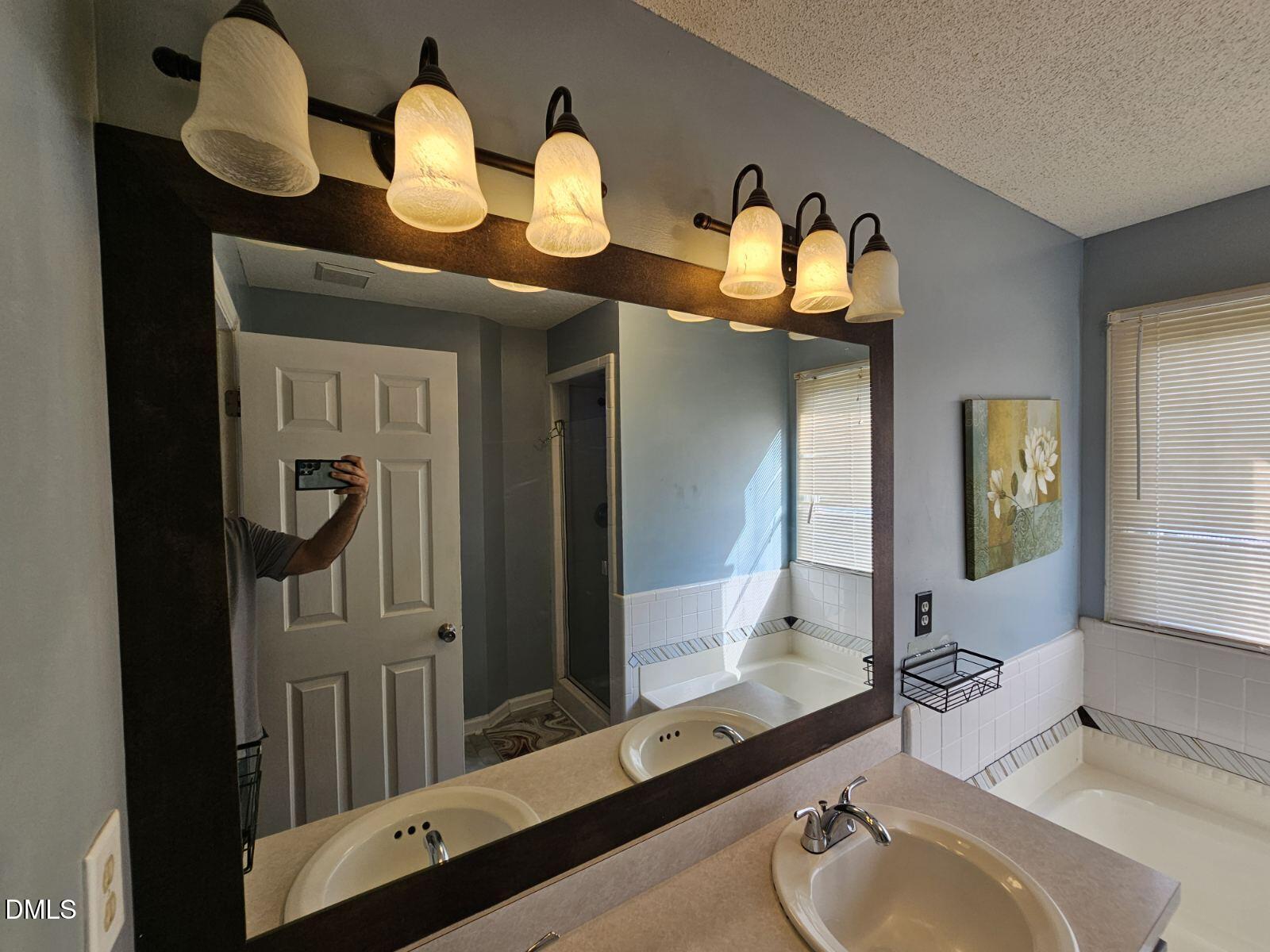 4205 Knightsbridge Way Raleigh, NC 27604 - Photo 21 of 30 33