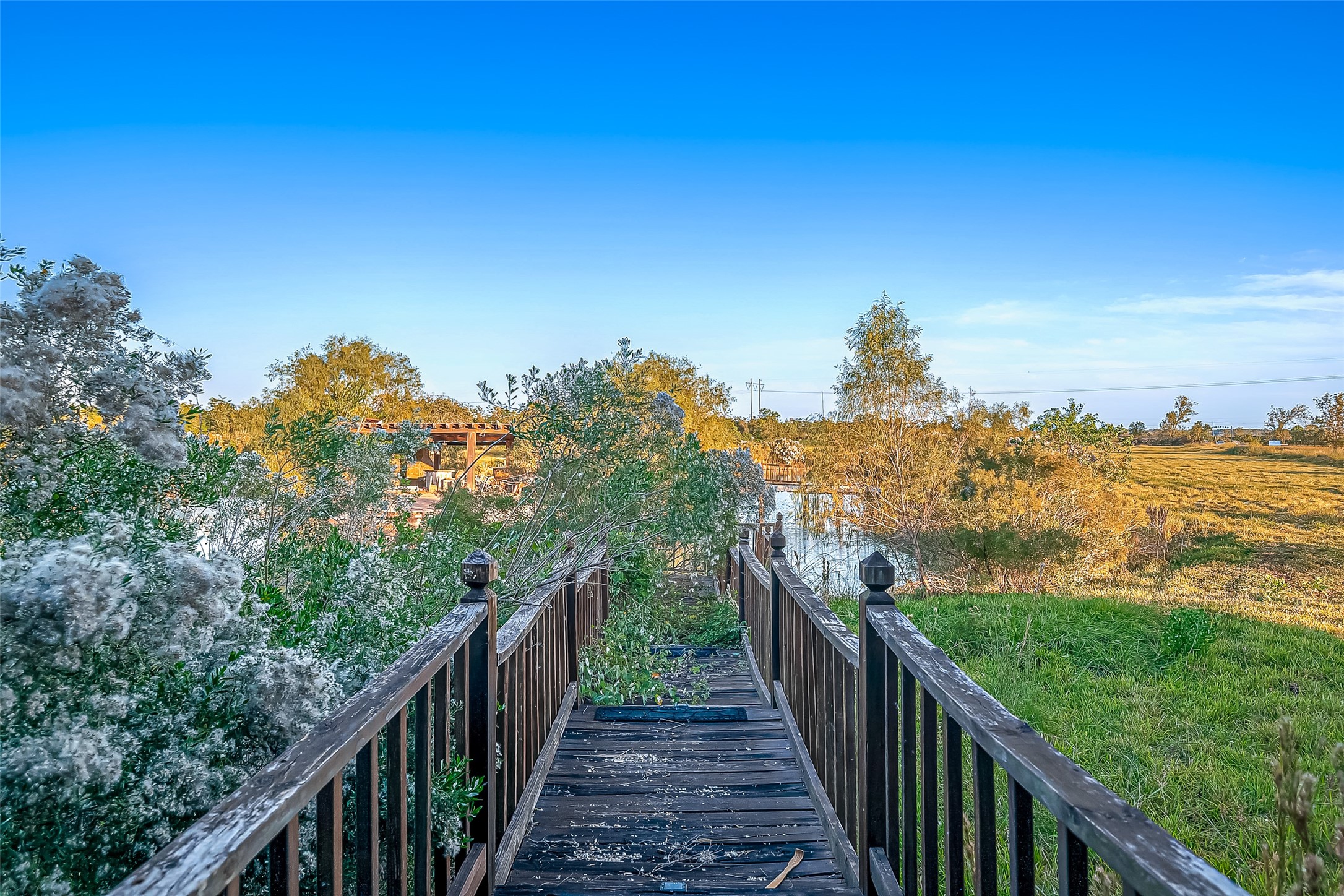 2830 County Road 290 Angleton, TX 77515 - Photo 2 of 11 a view of a balcony with an ocean view