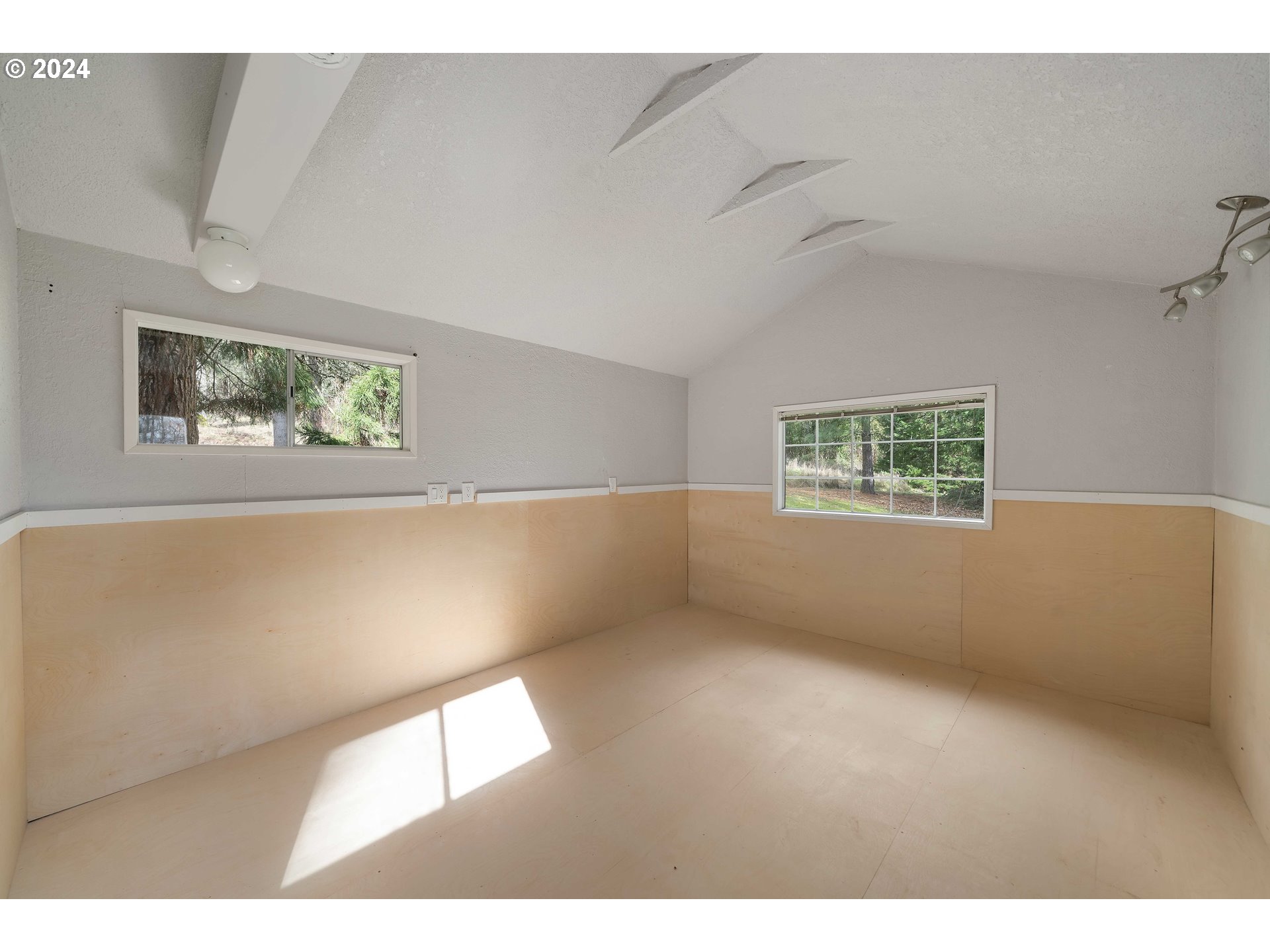 35525 Northeast Wilsonville Road Newberg, OR 97132 - Photo 39 of 48 Gallery Image 39