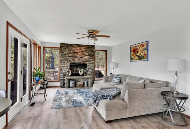 $1,440,000 | 6533D Lois Way, Nine Mile Falls, WA 99026