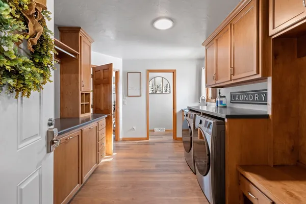 $374,900 | 1700 East Midway Road, Appleton, WI 54915