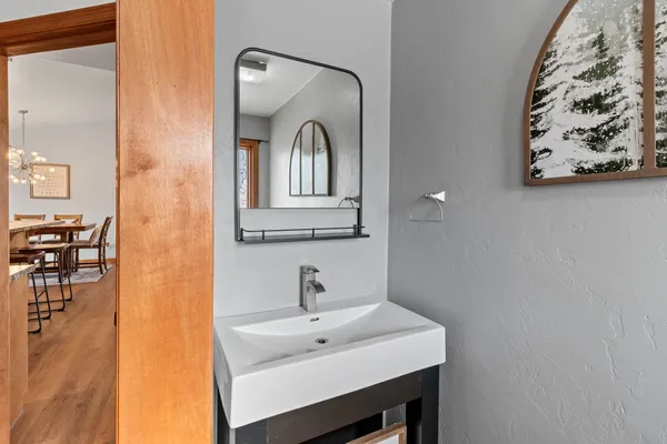 $374,900 | 1700 East Midway Road, Appleton, WI 54915