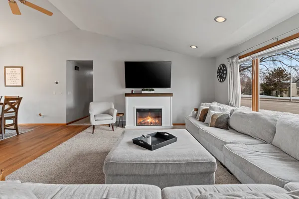 $374,900 | 1700 East Midway Road, Appleton, WI 54915