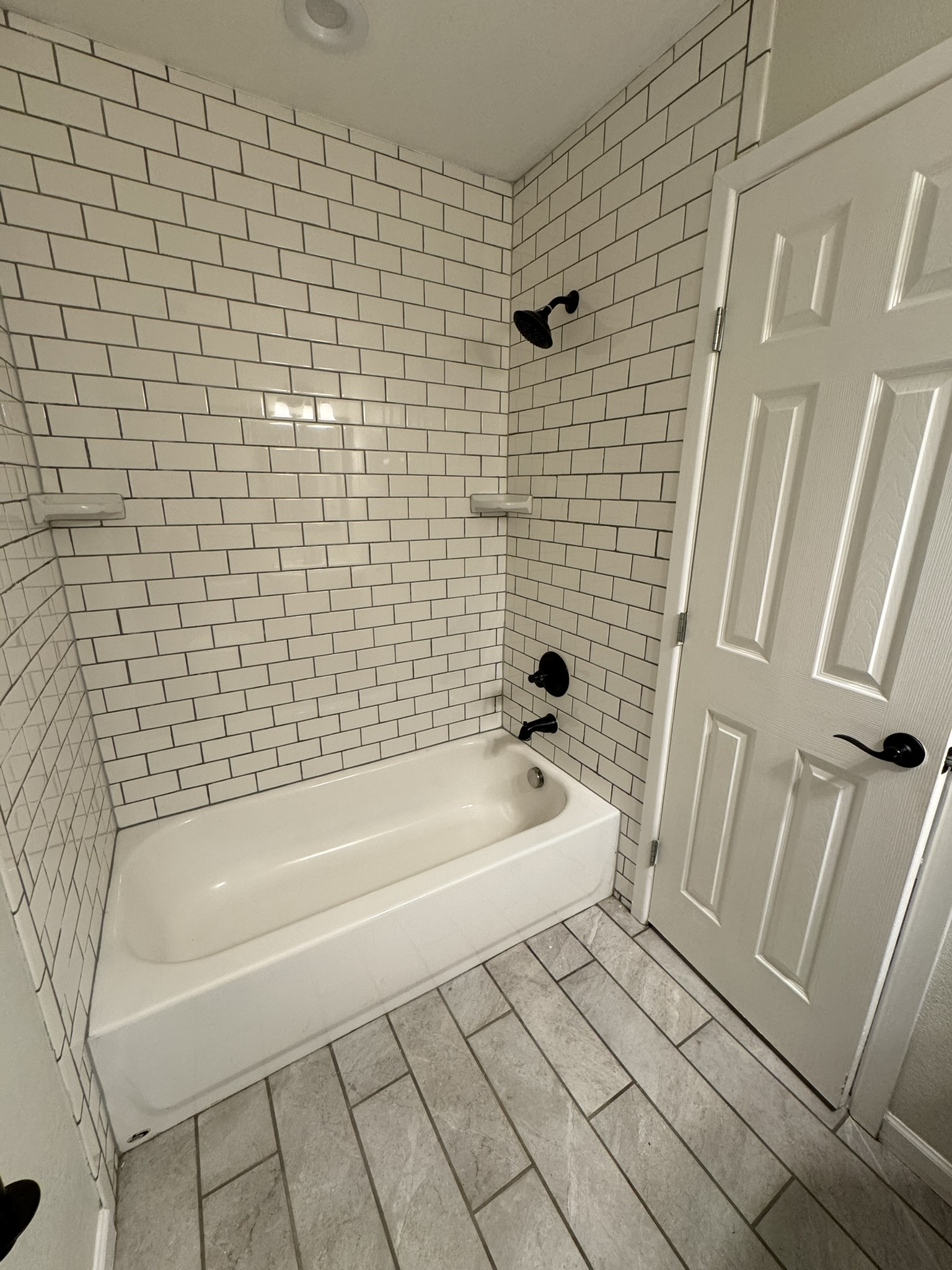 2006 Ash Street Georgetown, TX 78626 - Photo 14 of 21 2nd bathroom