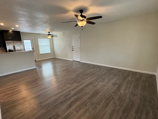 $1,800 | 2006 Ash Street, Georgetown, TX 78626