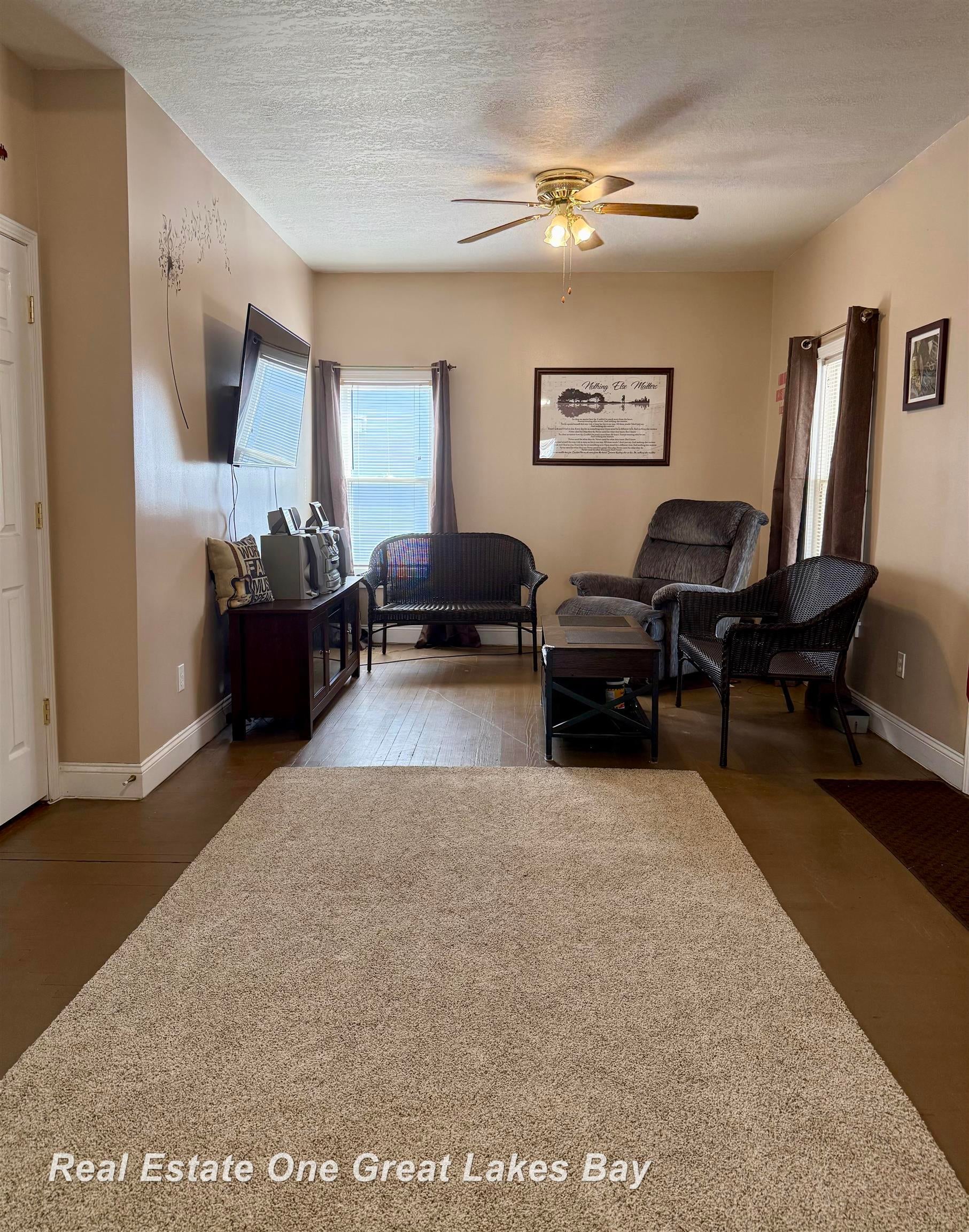 2127 3rd Street Bay City, MI 48708 - Photo 6 of 29 Gallery Image 6