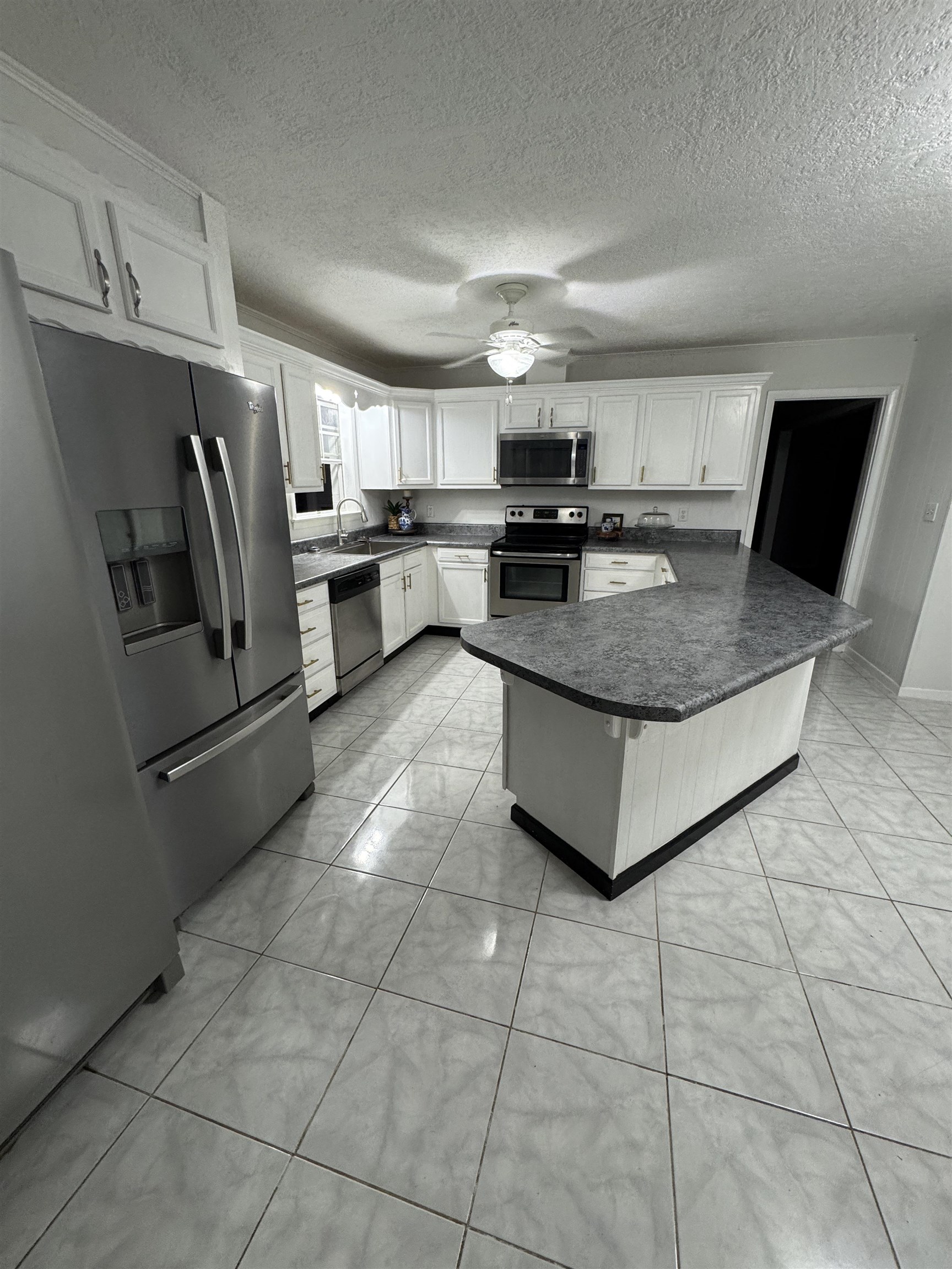 440 Dogwood Drive Jackson, AL 36545 - Photo 18 of 37 Kitchen