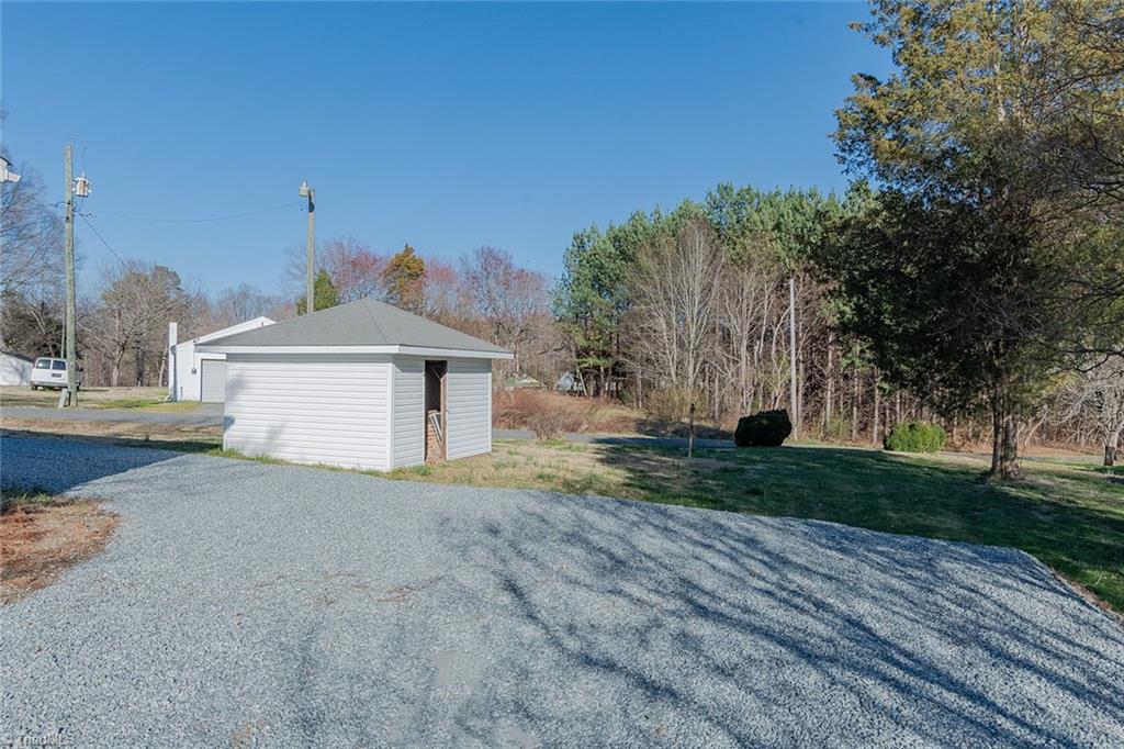 195 Arvil Hunt Road Lexington, NC 27295 - Photo 38 of 39 Gallery Image 38