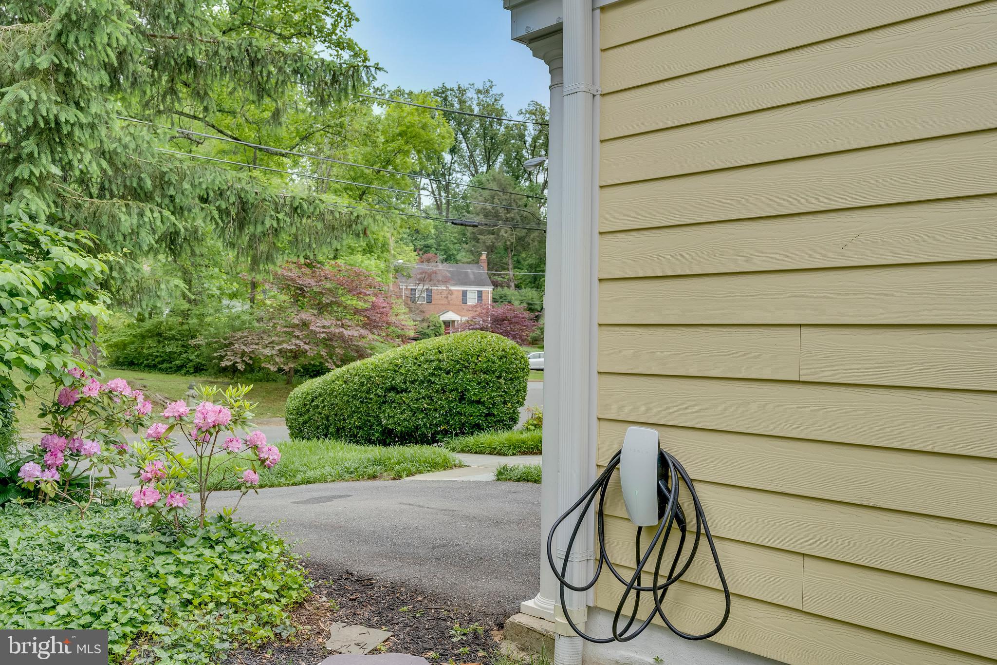 5705 Northfield Road Bethesda, MD 20817 - Photo 51 of 51 EV Charger