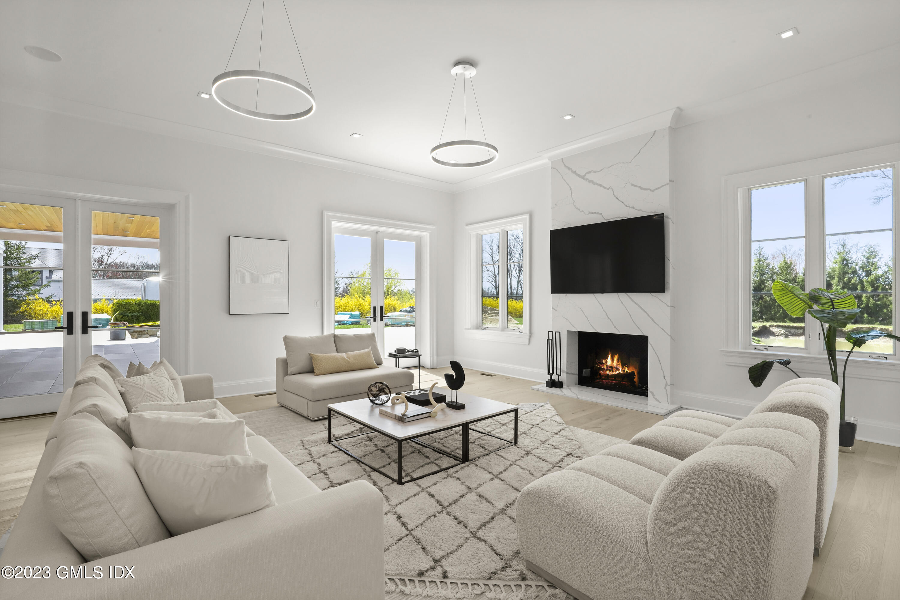 32 Meadowcroft Lane Greenwich, CT 06830 - Photo 12 of 43 FAMILY ROOM