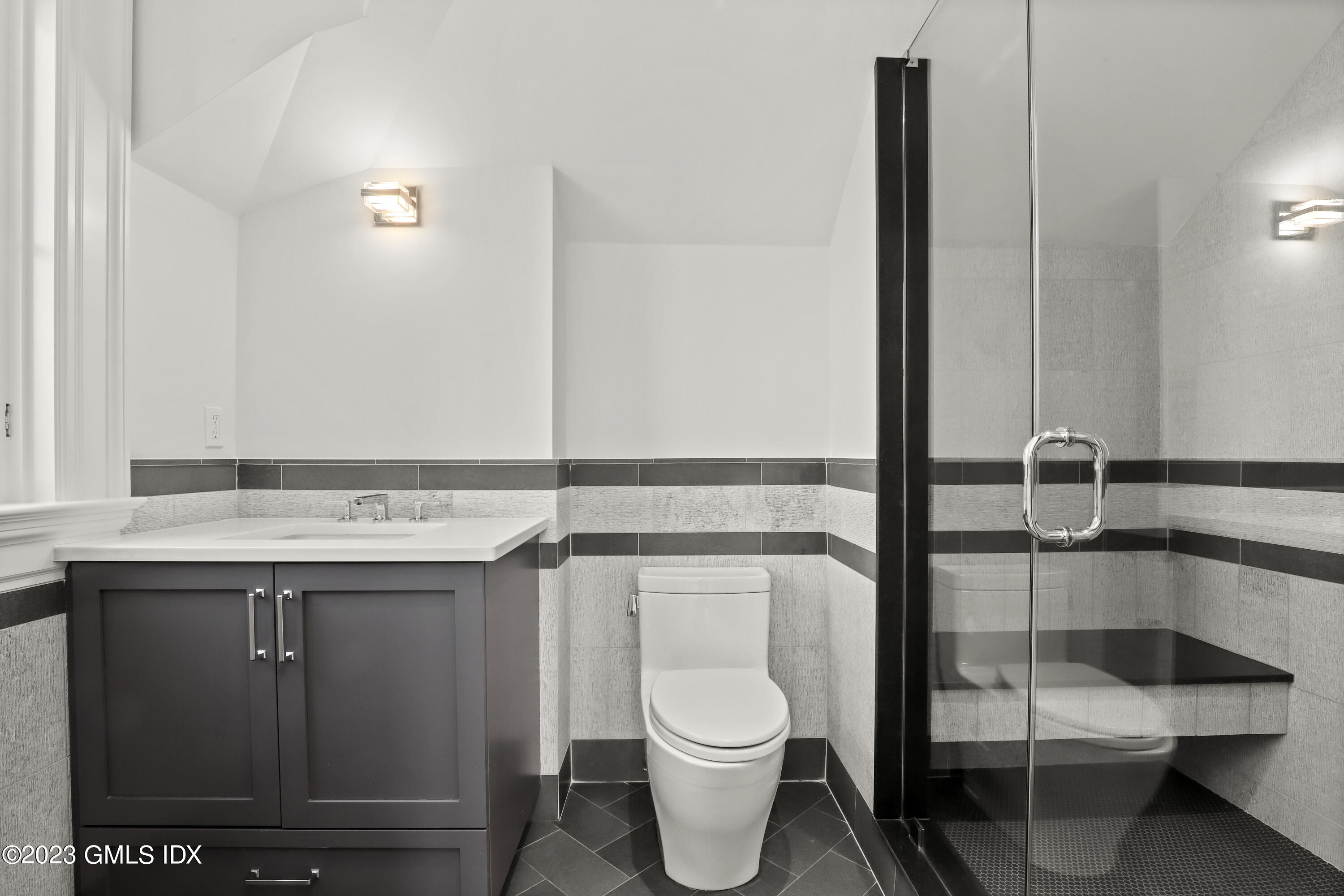 32 Meadowcroft Lane Greenwich, CT 06830 - Photo 22 of 43 BATHROOM