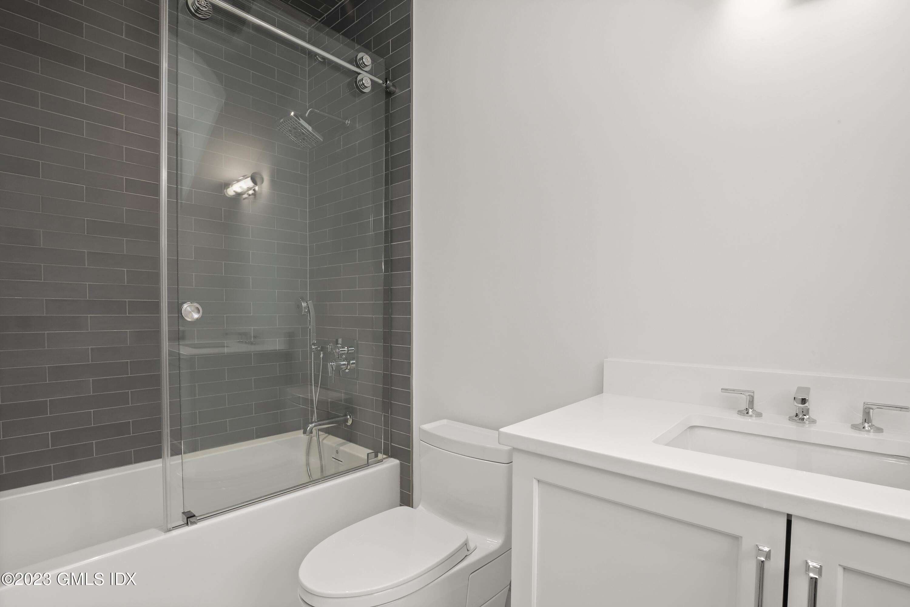 32 Meadowcroft Lane Greenwich, CT 06830 - Photo 29 of 43 BATHROOM