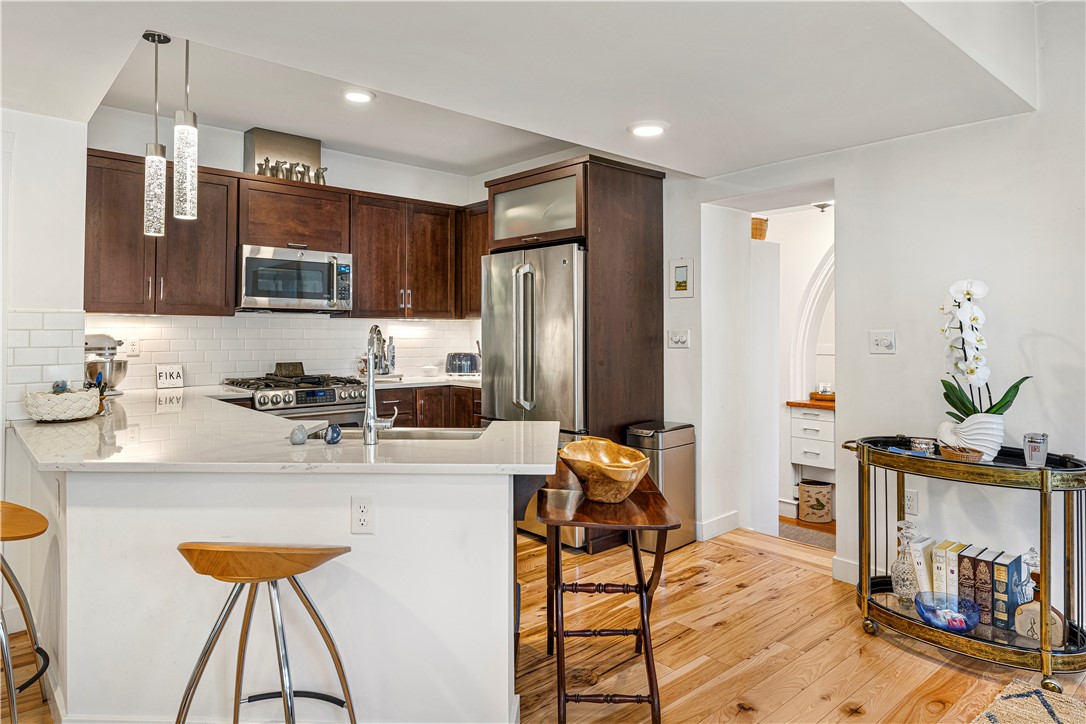 27 High Street, Unit 2 Newport, RI 02840 - Photo 15 of 46