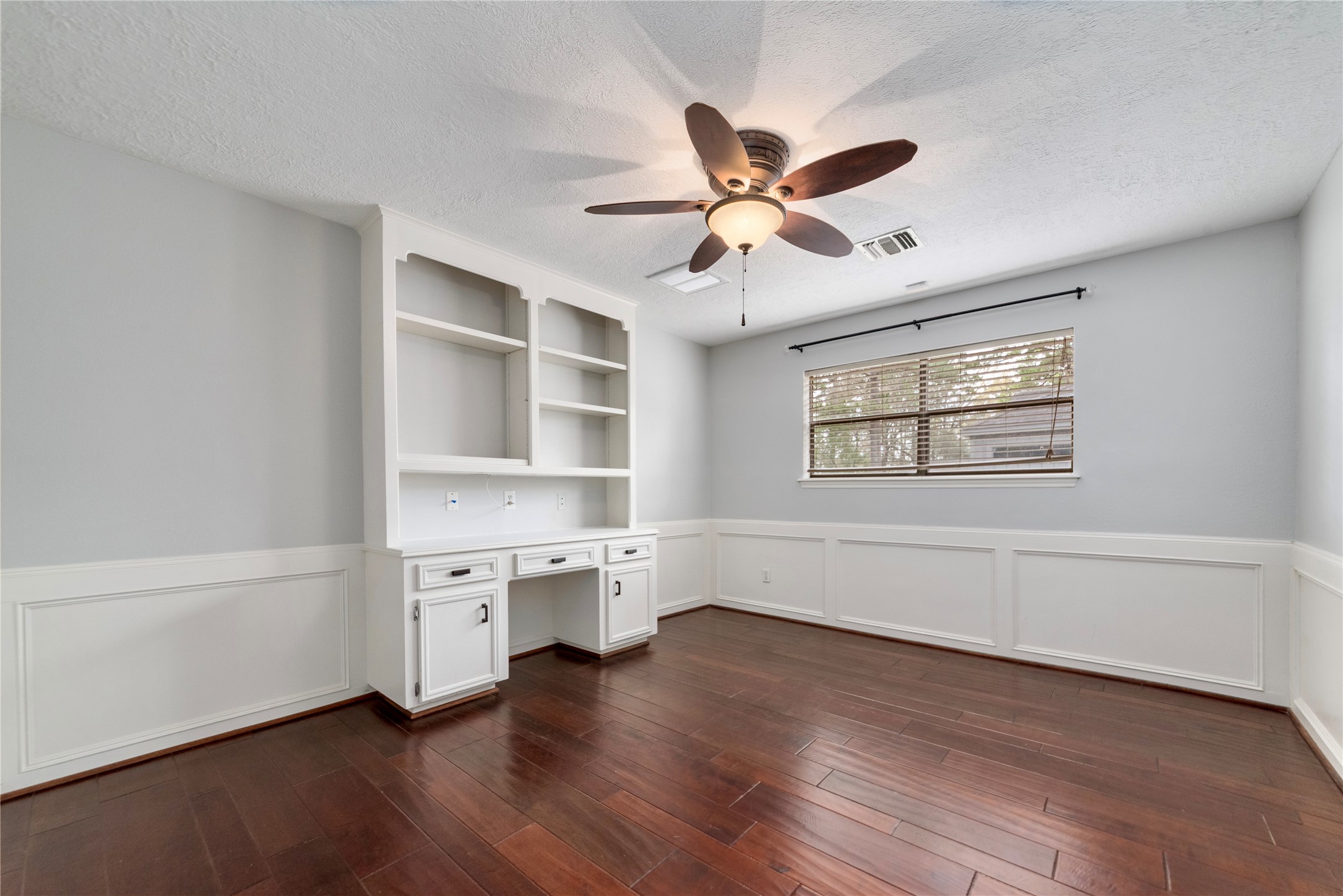 3206 Laurel Point Court Houston, TX 77339 - Photo 18 of 25