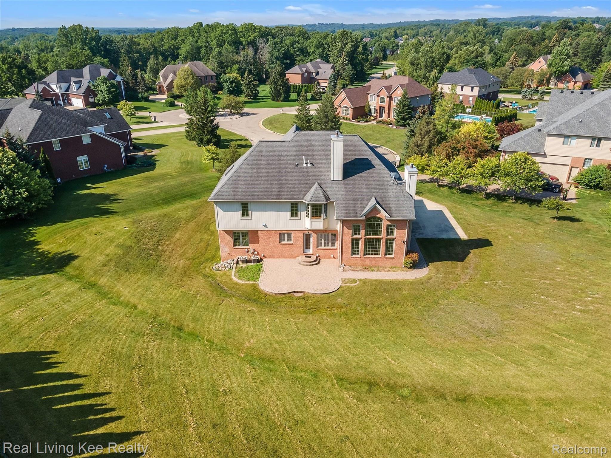 39 Fieldway Court Rochester, MI 48306 - Photo 50 of 55 54-39-Fieldway-Ct-WindowStill-Real-Estate-Photography-54.jpg