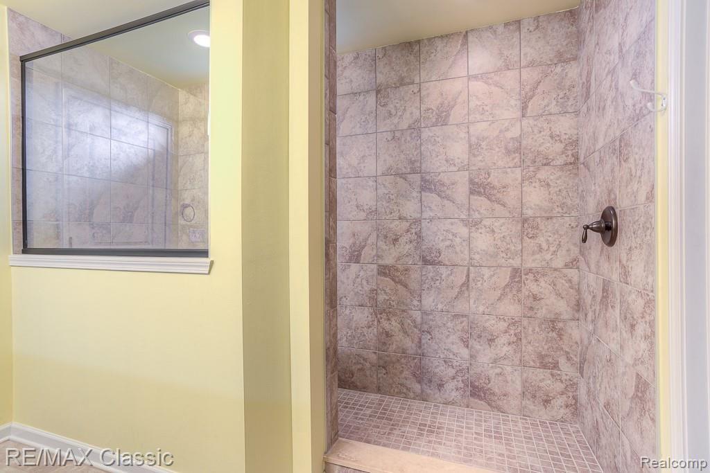 29845 Macintosh Lane New Hudson, MI 48165 - Photo 30 of 46