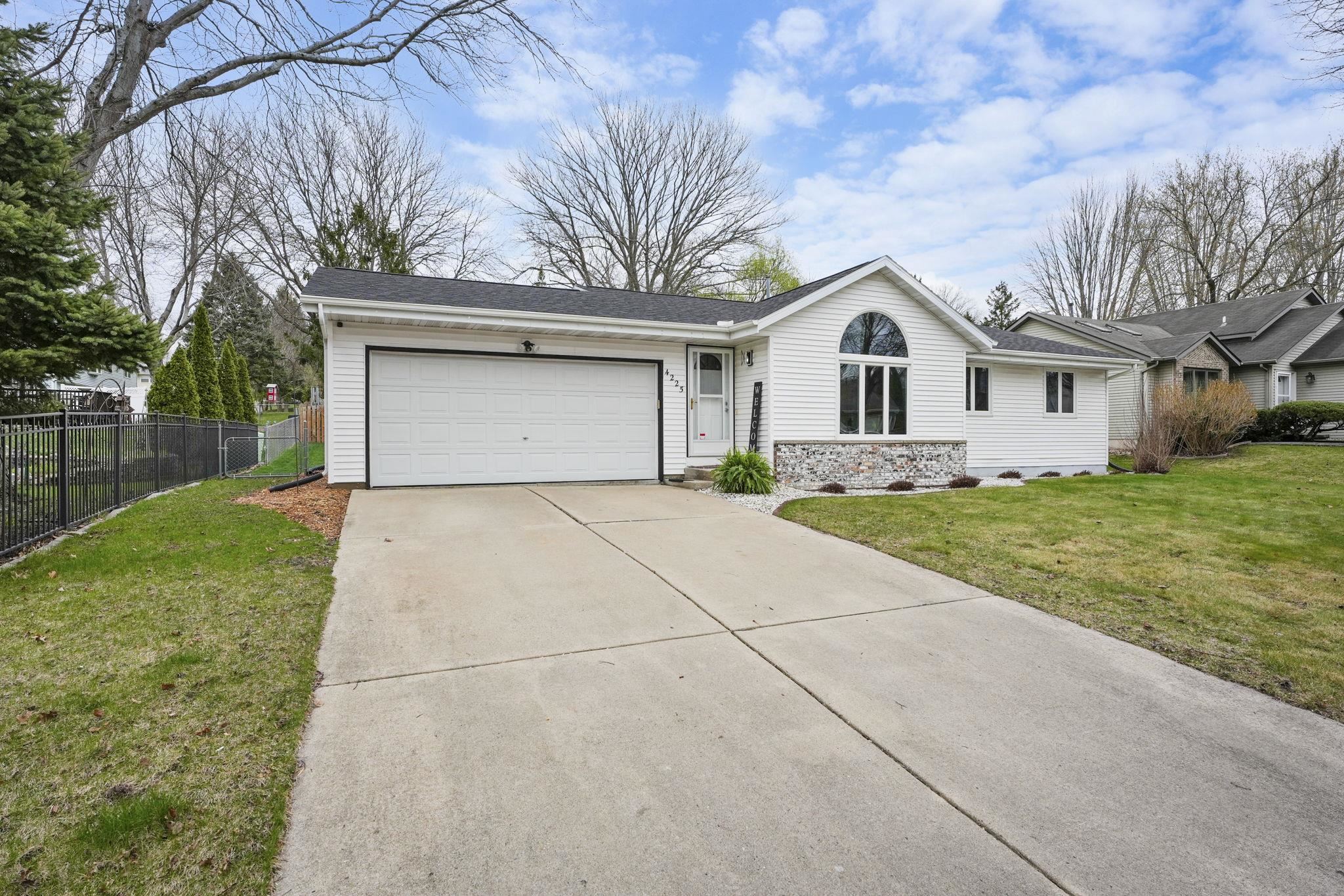 4225 Brown Madison, WI 53704 - Photo 1 of 33