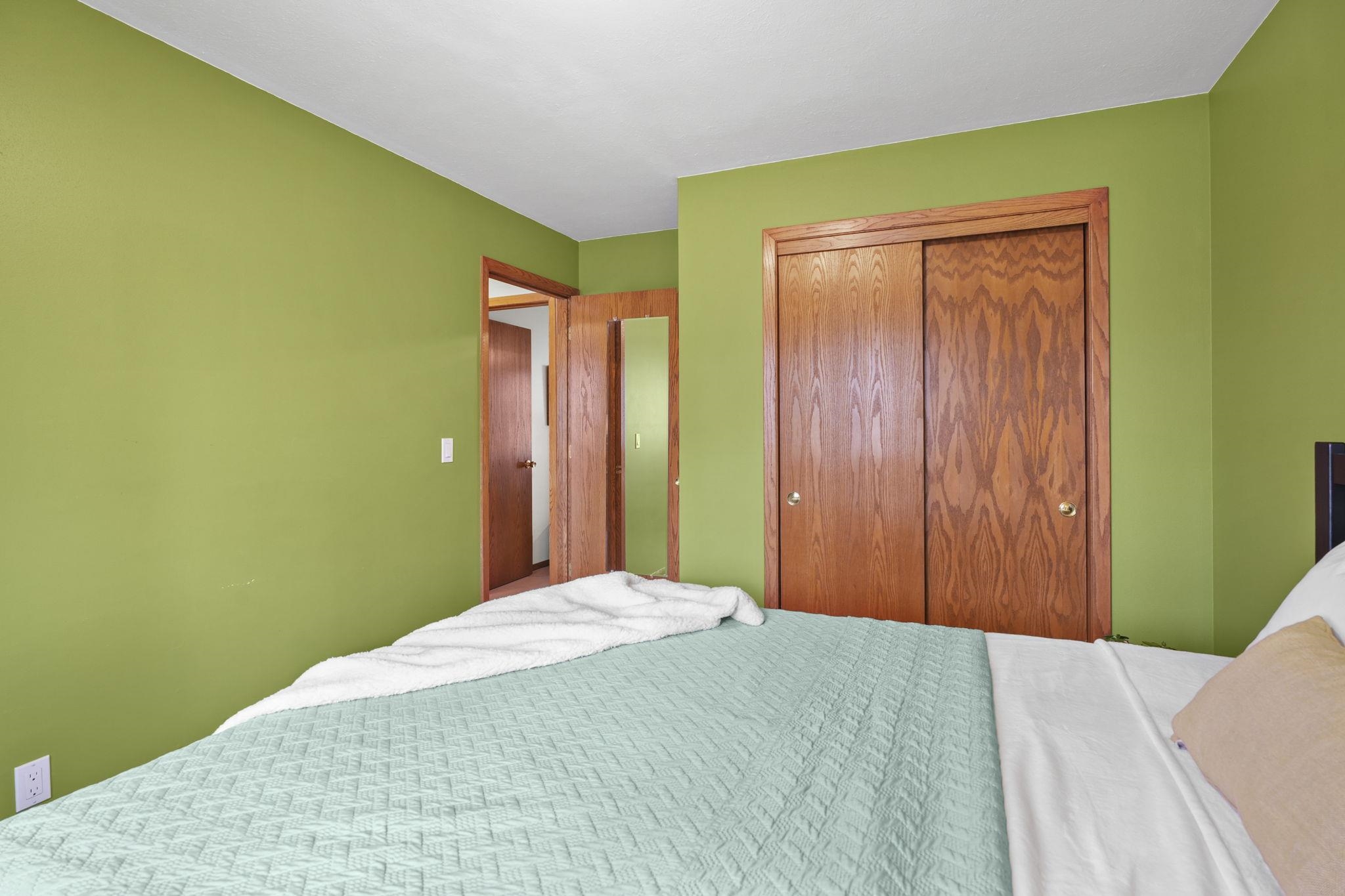 4225 Brown Madison, WI 53704 - Photo 12 of 33