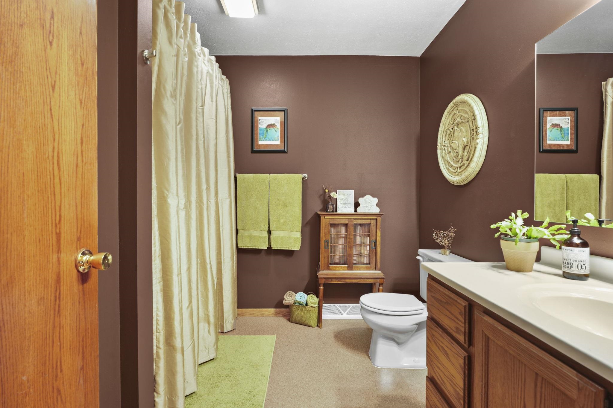 4225 Brown Madison, WI 53704 - Photo 14 of 33