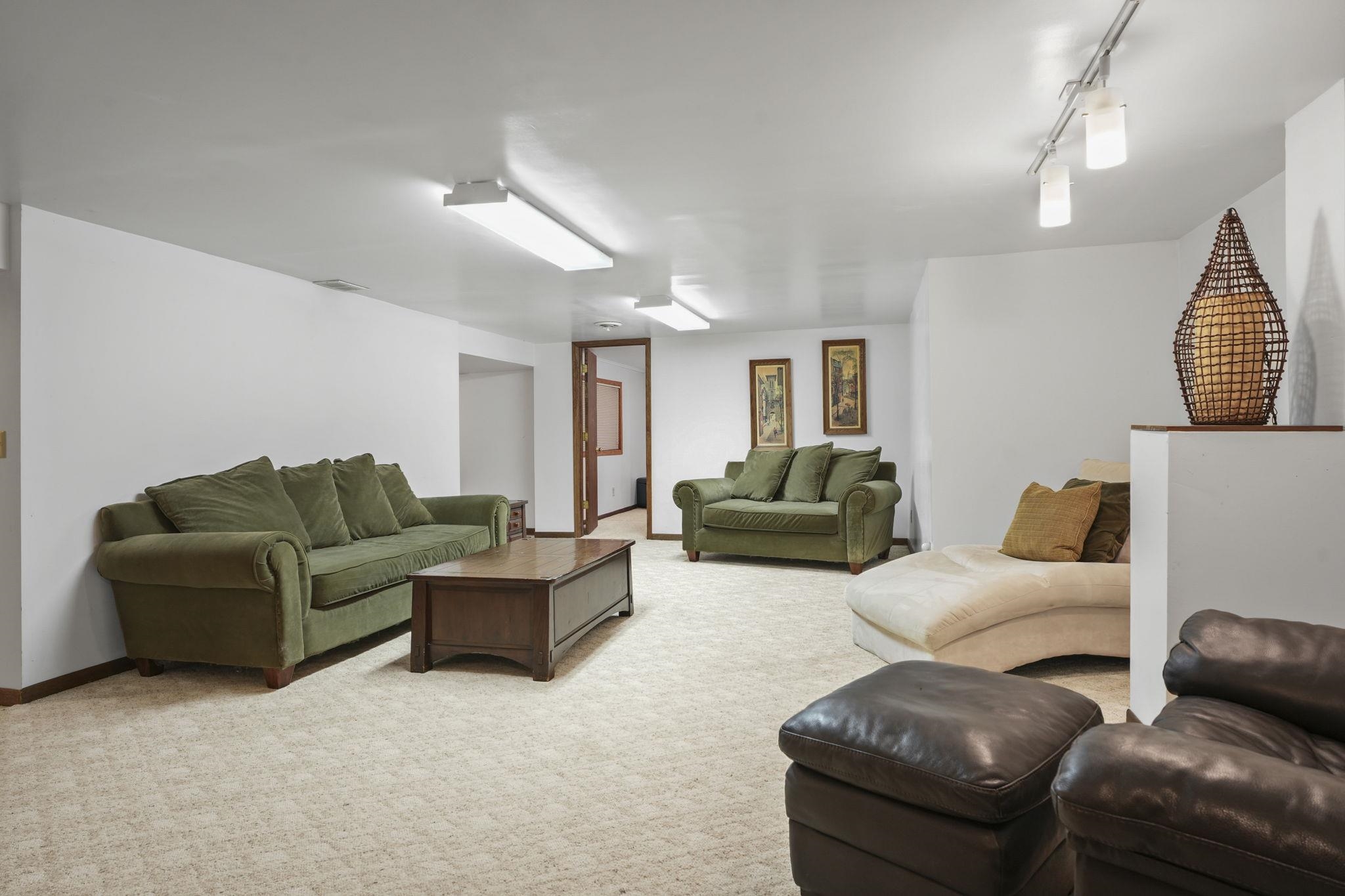 4225 Brown Madison, WI 53704 - Photo 22 of 33