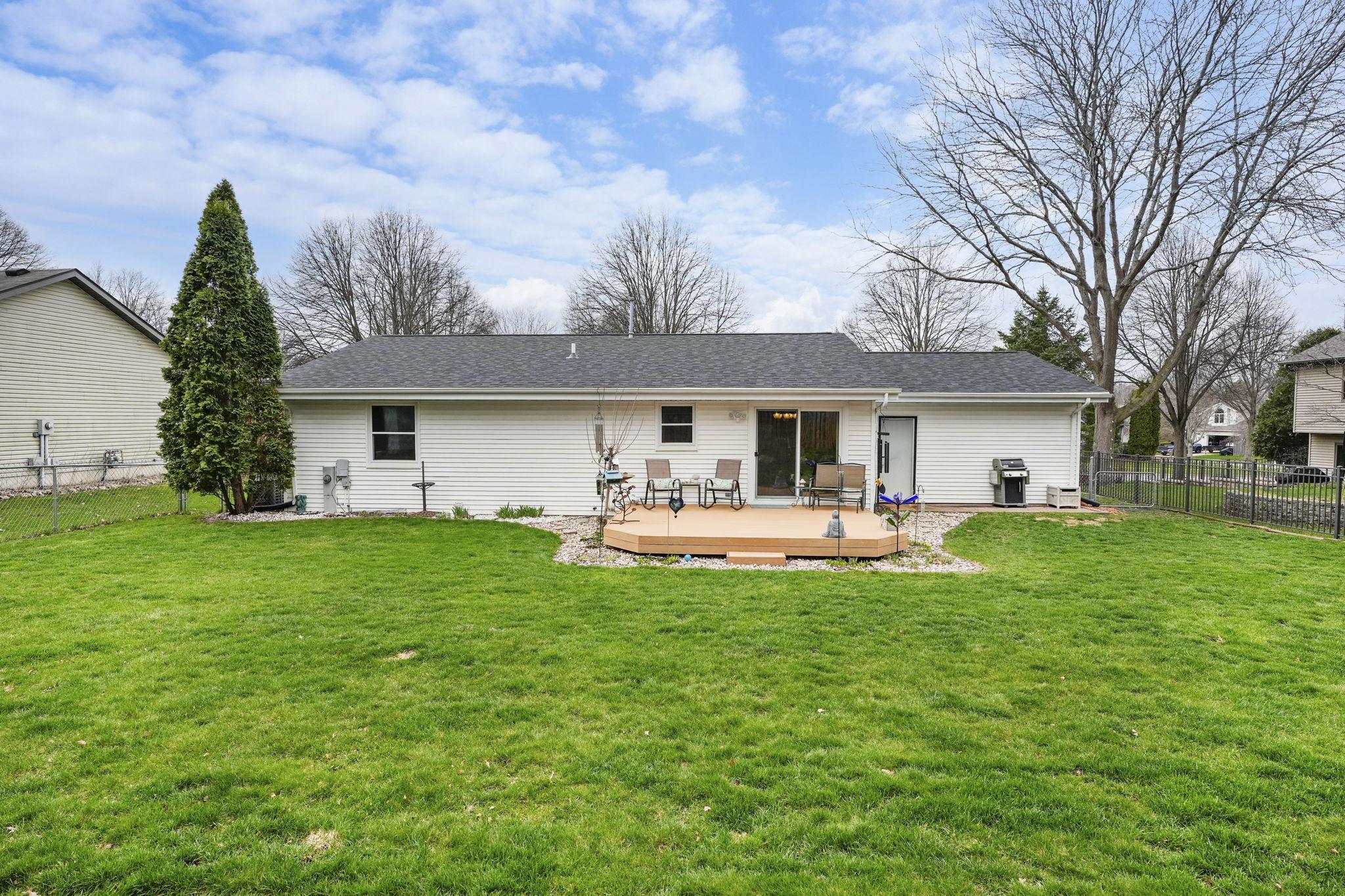 4225 Brown Madison, WI 53704 - Photo 28 of 33