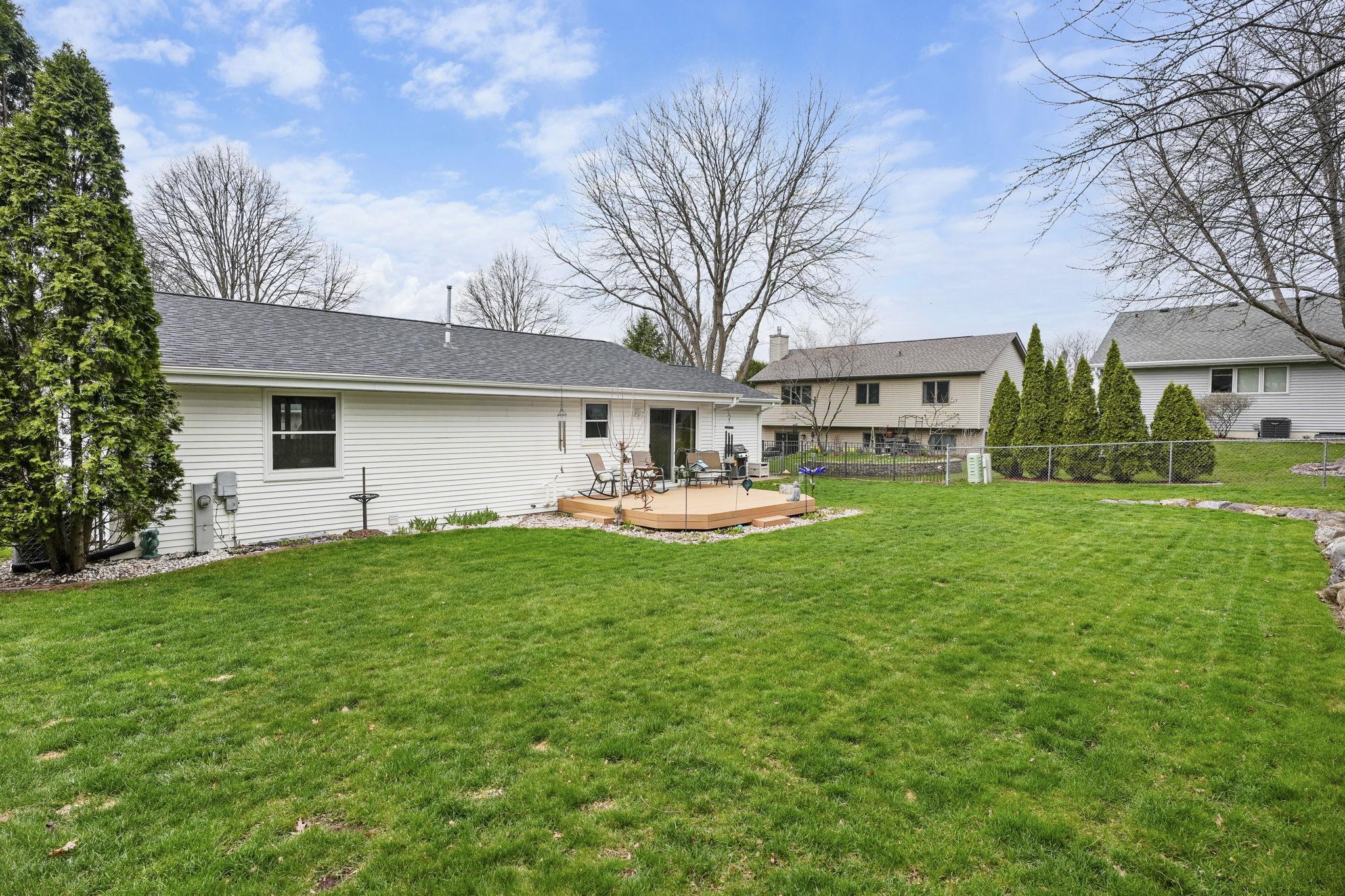 4225 Brown Madison, WI 53704 - Photo 30 of 33