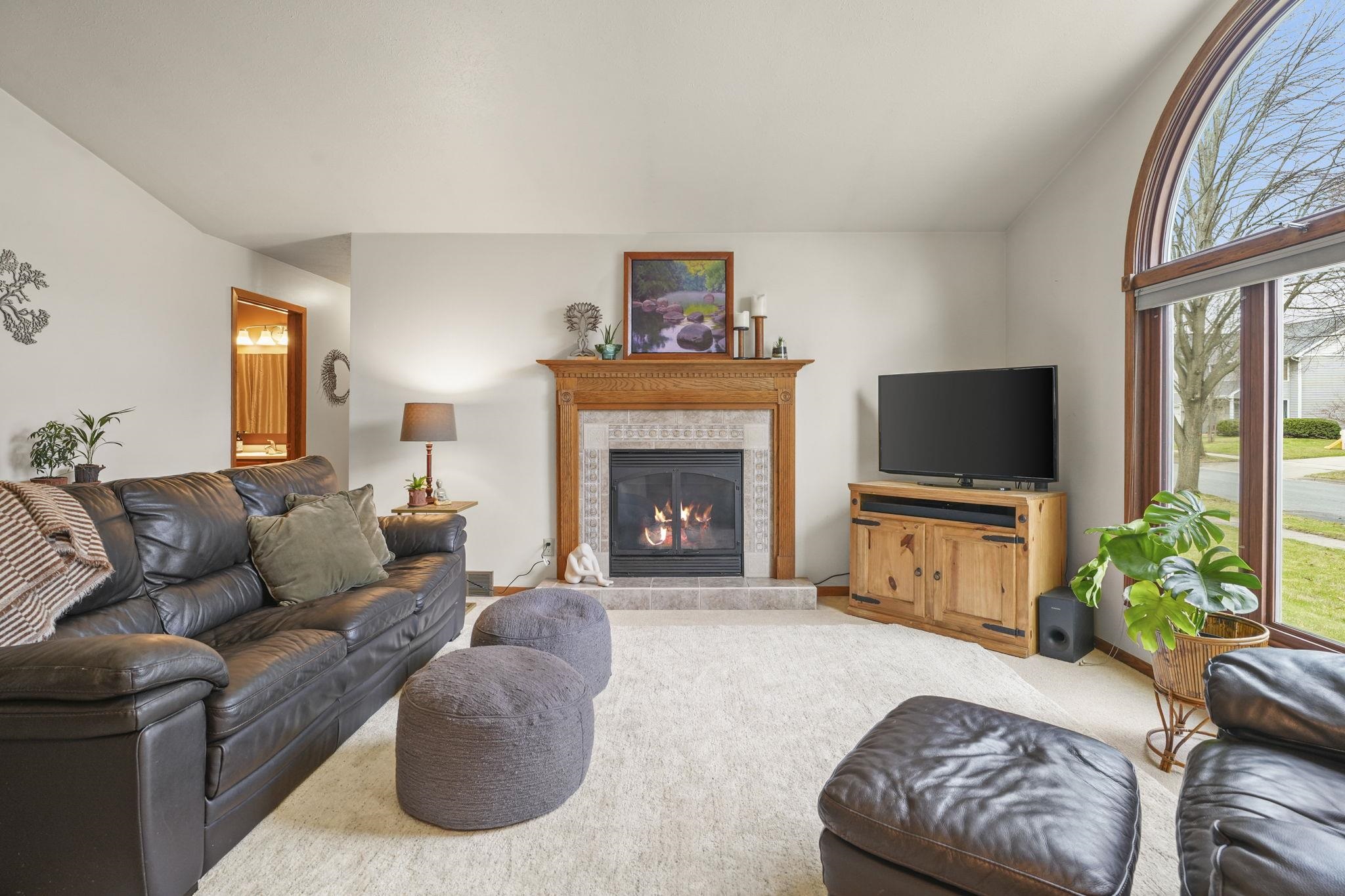 4225 Brown Madison, WI 53704 - Photo 4 of 33