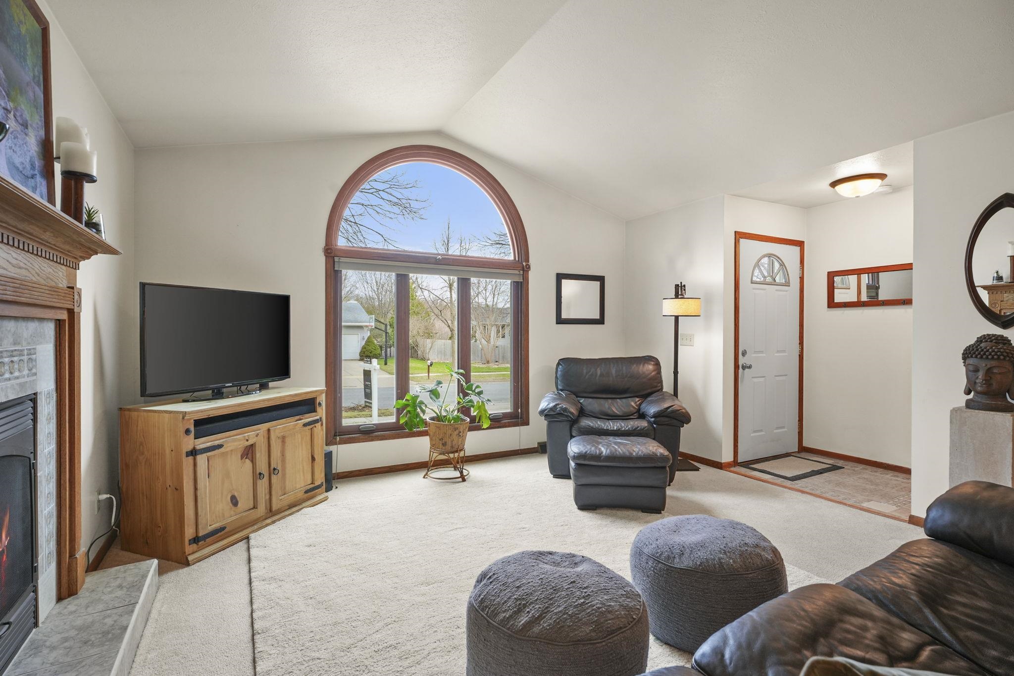 4225 Brown Madison, WI 53704 - Photo 5 of 33