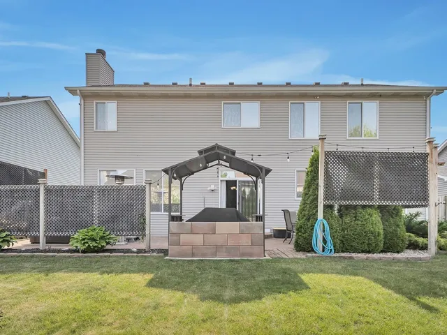 $475,000 | 1612 Whisper Glen Drive, Plainfield, IL 60586