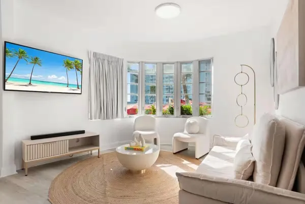 $4,100 | 530 Ocean Drive, Unit 103A/104, Miami Beach, FL 33139
