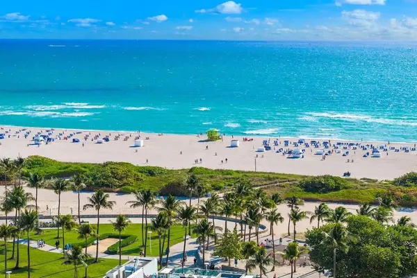 $4,100 | 530 Ocean Drive, Unit 103A/104, Miami Beach, FL 33139