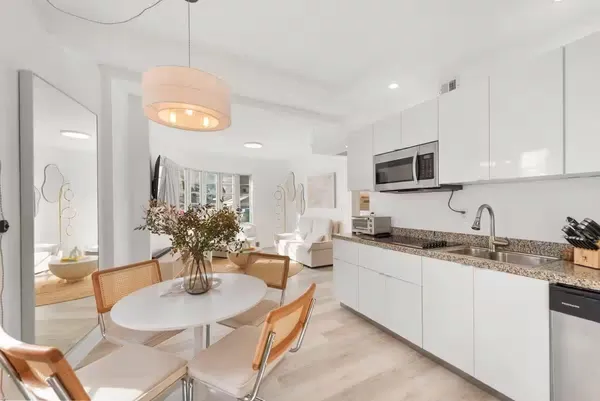 $4,100 | 530 Ocean Drive, Unit 103A/104, Miami Beach, FL 33139