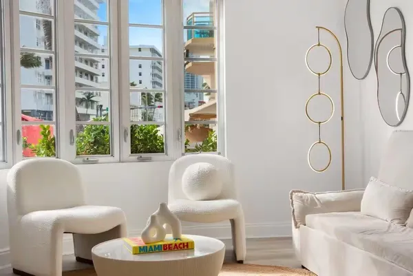 $4,100 | 530 Ocean Drive, Unit 103A/104, Miami Beach, FL 33139