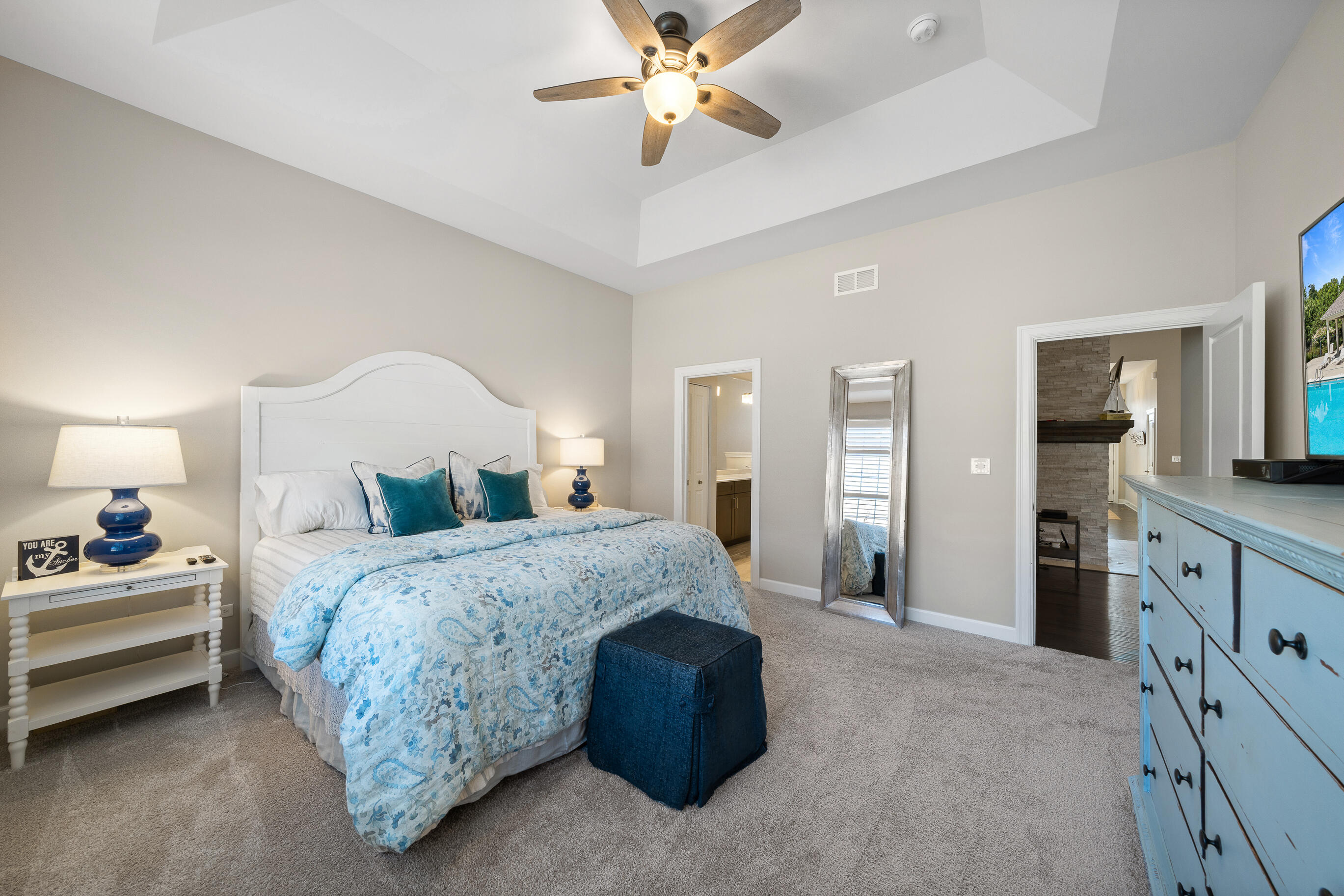 112 Lake Vista Circle Fontana, WI 53125 - Photo 16 of 48 Primary Bedroom with Tray Ceiling