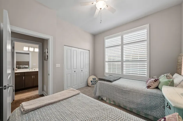 $995,000 | 112 Lake Vista Circle, Fontana, WI 53125