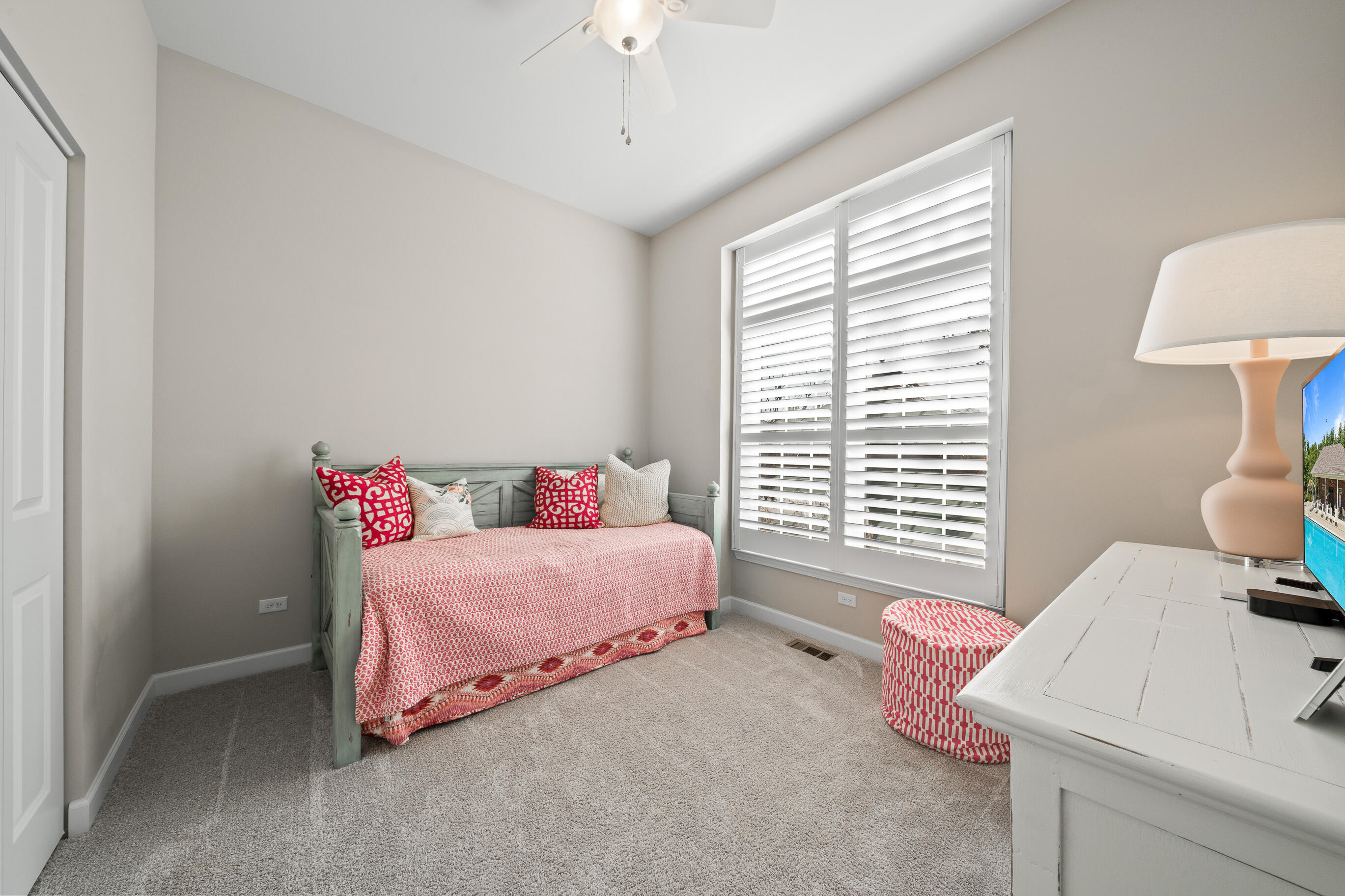 112 Lake Vista Circle Fontana, WI 53125 - Photo 21 of 48 Bedroom #3