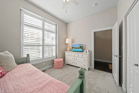 $995,000 | 112 Lake Vista Circle, Fontana, WI 53125