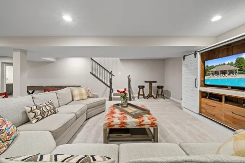 $995,000 | 112 Lake Vista Circle, Fontana, WI 53125