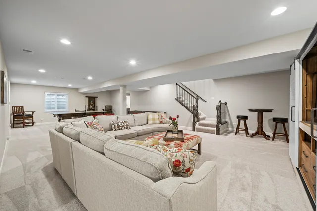 $995,000 | 112 Lake Vista Circle, Fontana, WI 53125