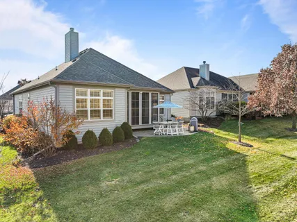 $995,000 | 112 Lake Vista Circle, Fontana, WI 53125