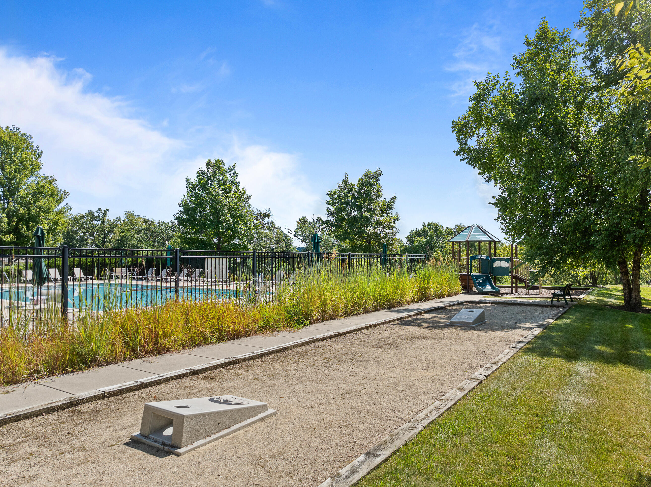 112 Lake Vista Circle Fontana, WI 53125 - Photo 42 of 48 Association Corn Hole Game Area