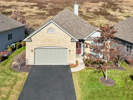 $995,000 | 112 Lake Vista Circle, Fontana, WI 53125