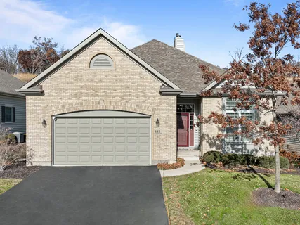 $995,000 | 112 Lake Vista Circle, Fontana, WI 53125