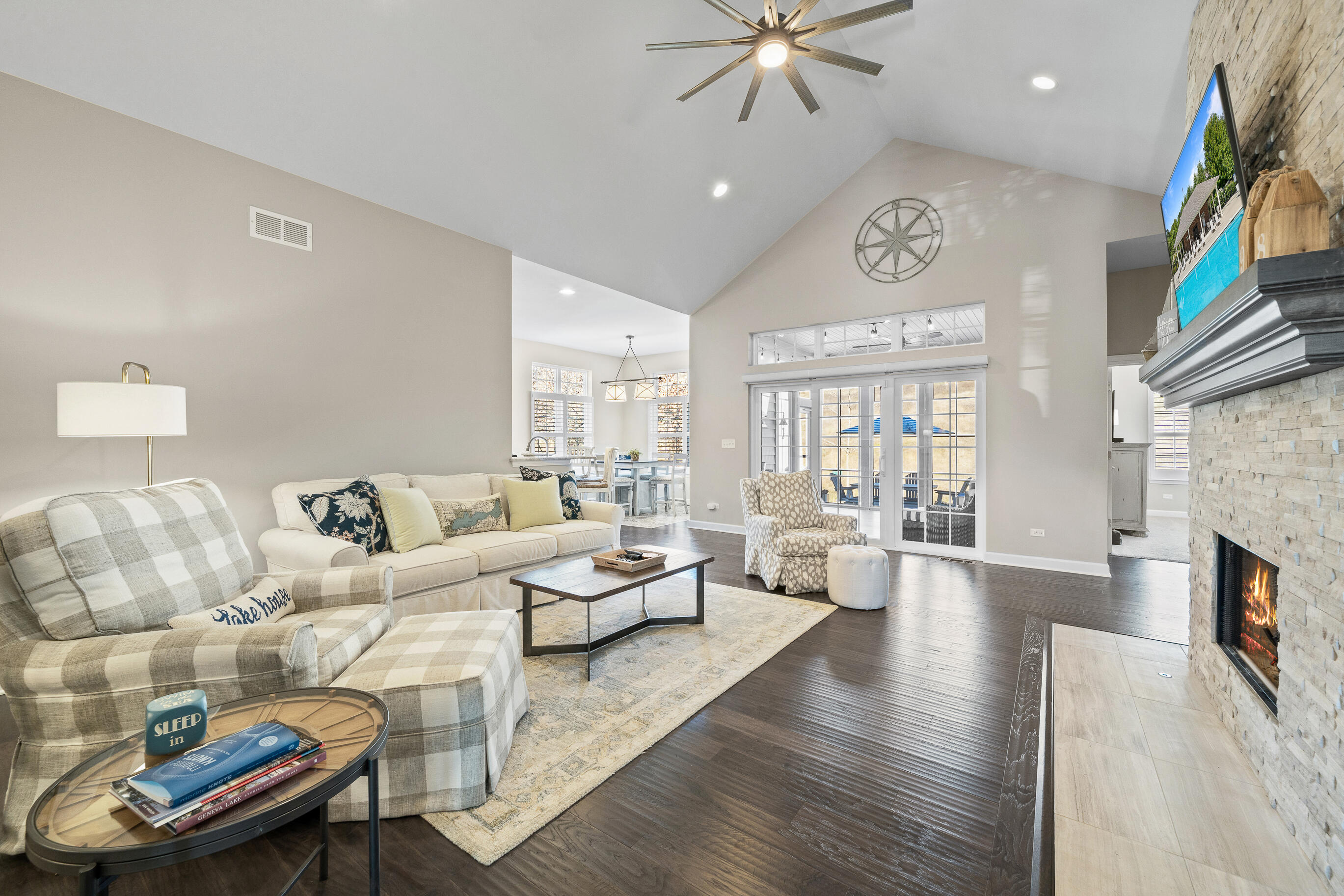 112 Lake Vista Circle Fontana, WI 53125 - Photo 4 of 48 Bright Open Great Room