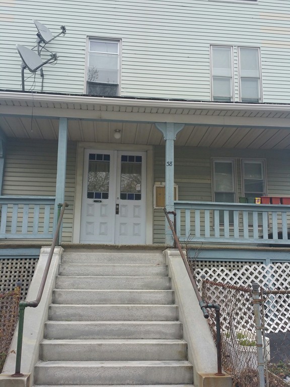 38 Russell Street Worcester, MA 01609 - Photo 1 of 25 Gallery Image 1