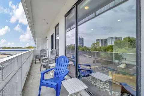 a close up view of washer and dryer