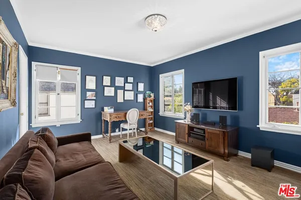 $13,700 | 537 North June Street, Los Angeles, CA 90004